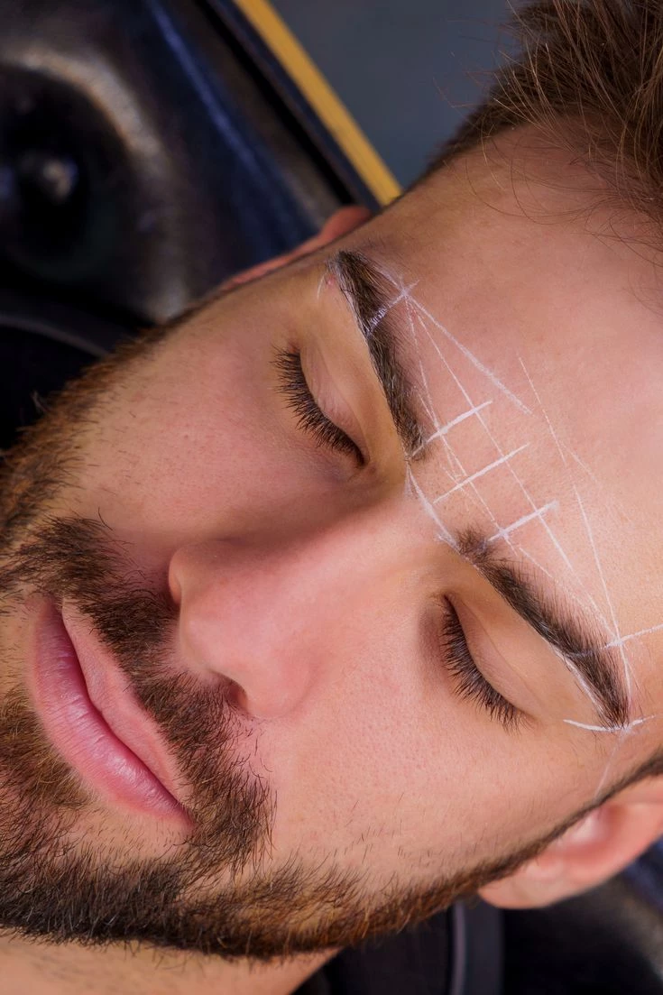 Perfilación de Cejas